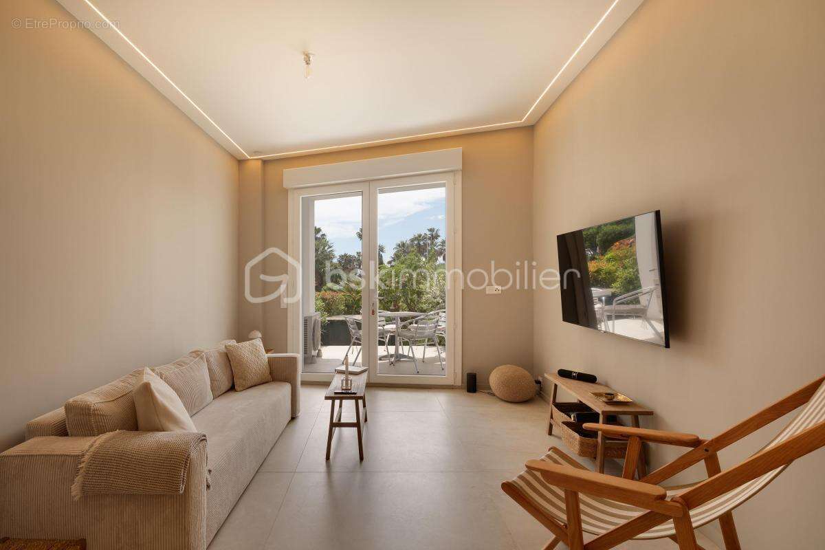 À vendre – f2 cannes croisette – résidence prestigieuse « palais des dunes » - photo 3