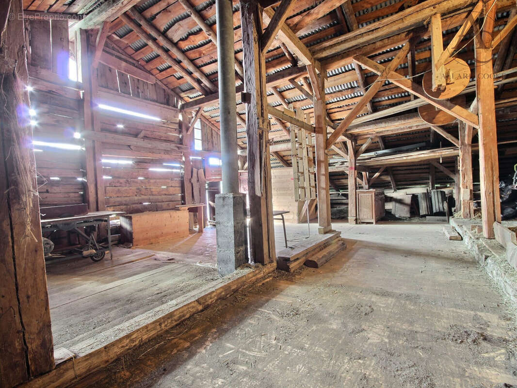 Maison à NOTRE-DAME-DE-BELLECOMBE