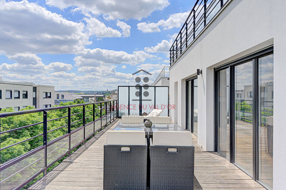 Appartement à SURESNES