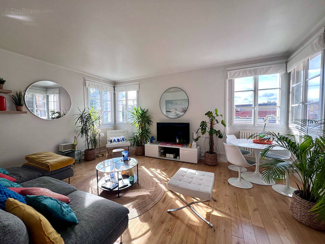 Appartement à SURESNES