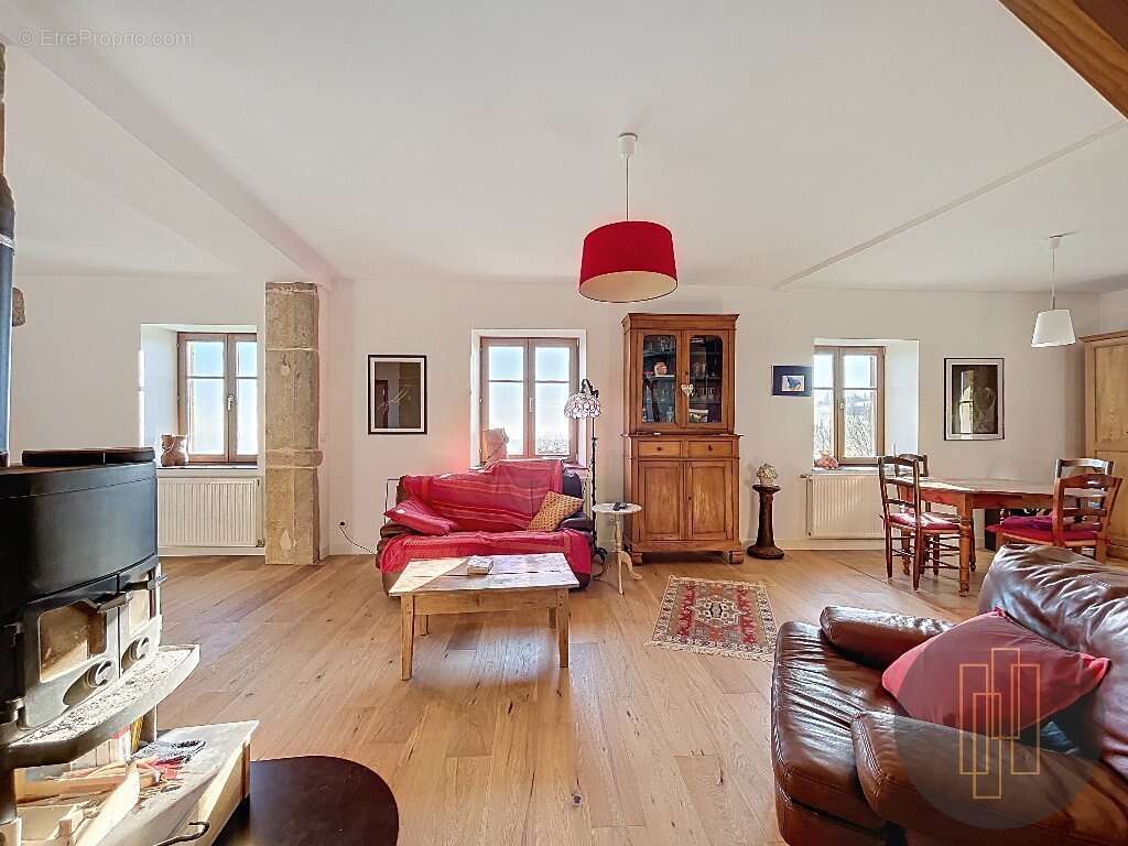 Maison à VILLEFRANCHE-SUR-SAONE