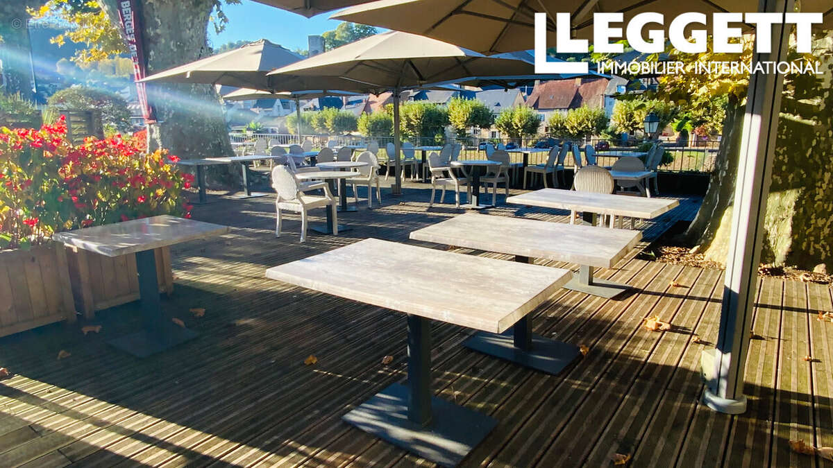 Commerce à MONTIGNAC