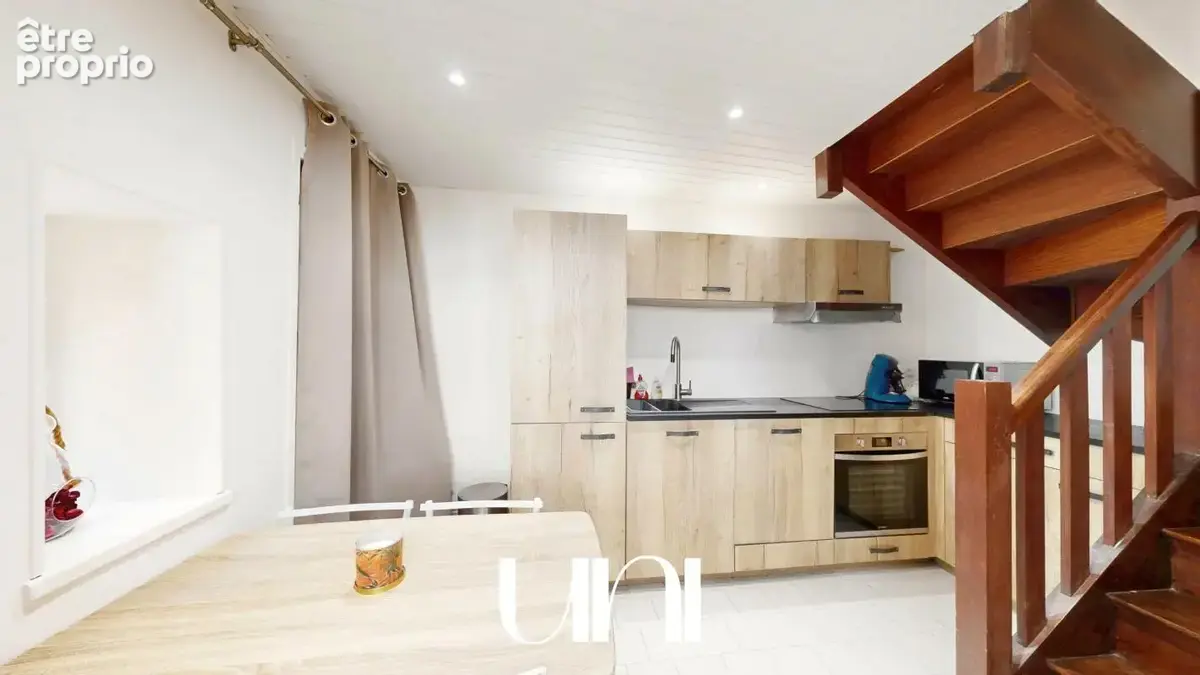 Appartement 2 pièces de 26,72 m2 en triplex - BAYEUX centre - photo 2