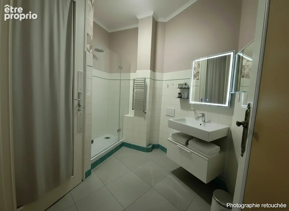 T2 ou T3 - Emplacement premium - ascenseur, cave + chambre de bonne - photo 11