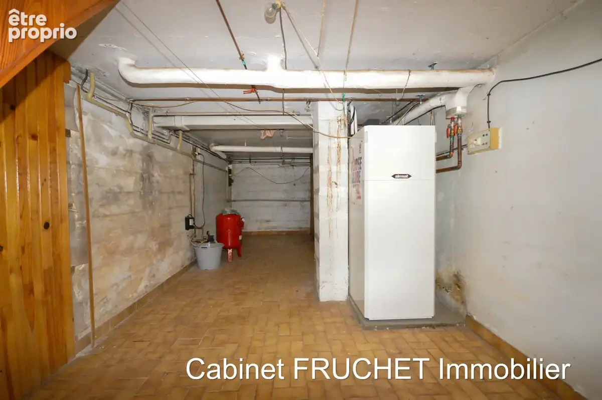 CHANTONNAY - Maison 3 sous-sol, proche centre ville - photo 13