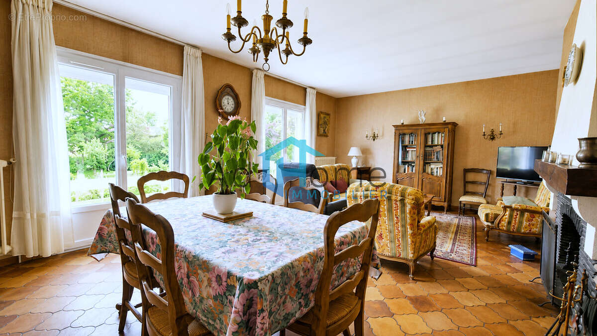 Maison à SAINT-LYS