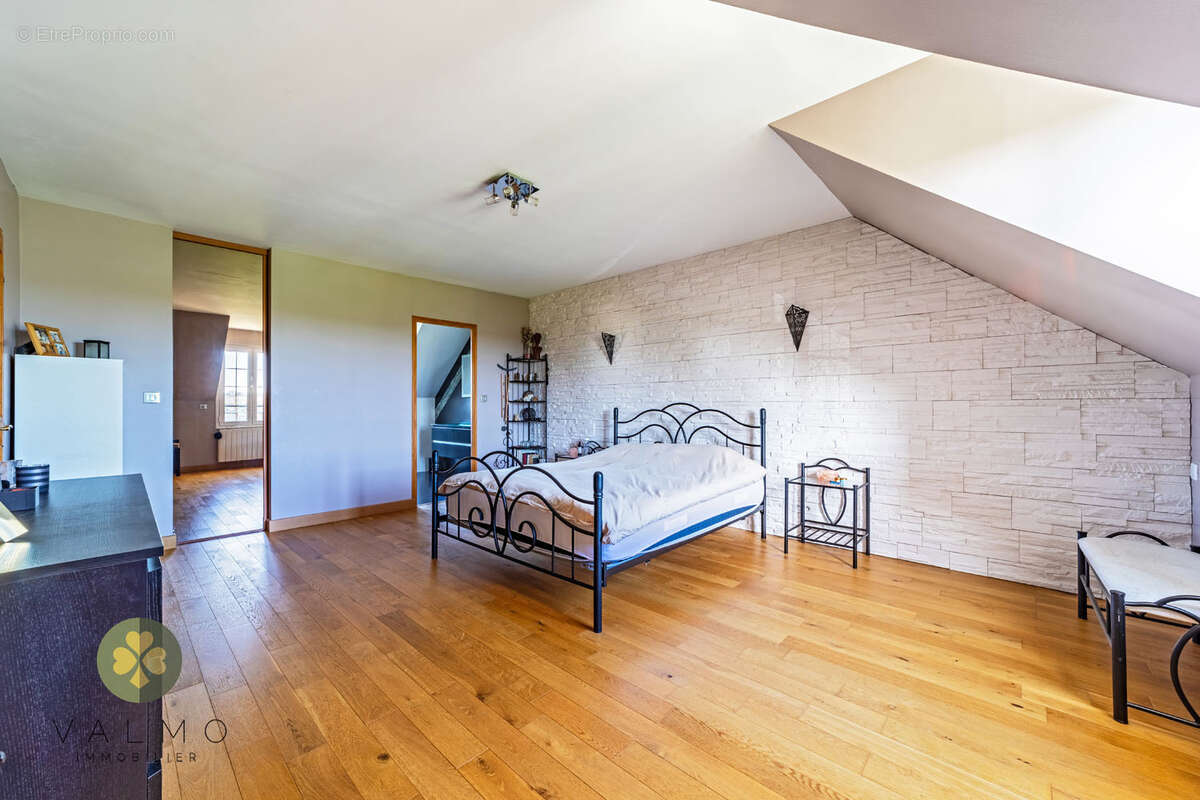 Maison à TACOIGNIERES