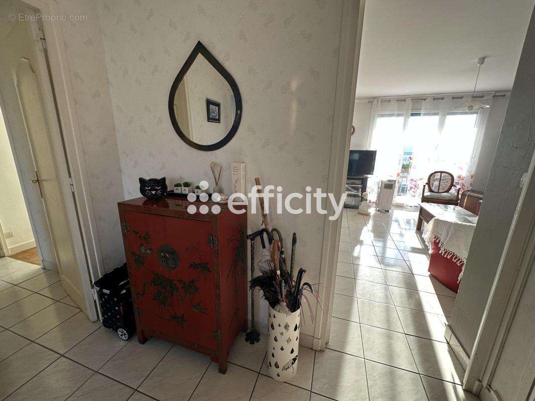 Appartement à CRAPONNE