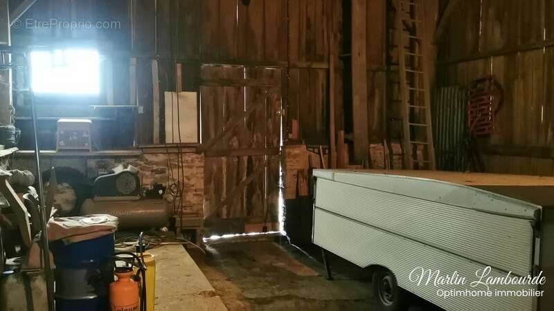 Maison à SAINT-LEONARD-DE-NOBLAT