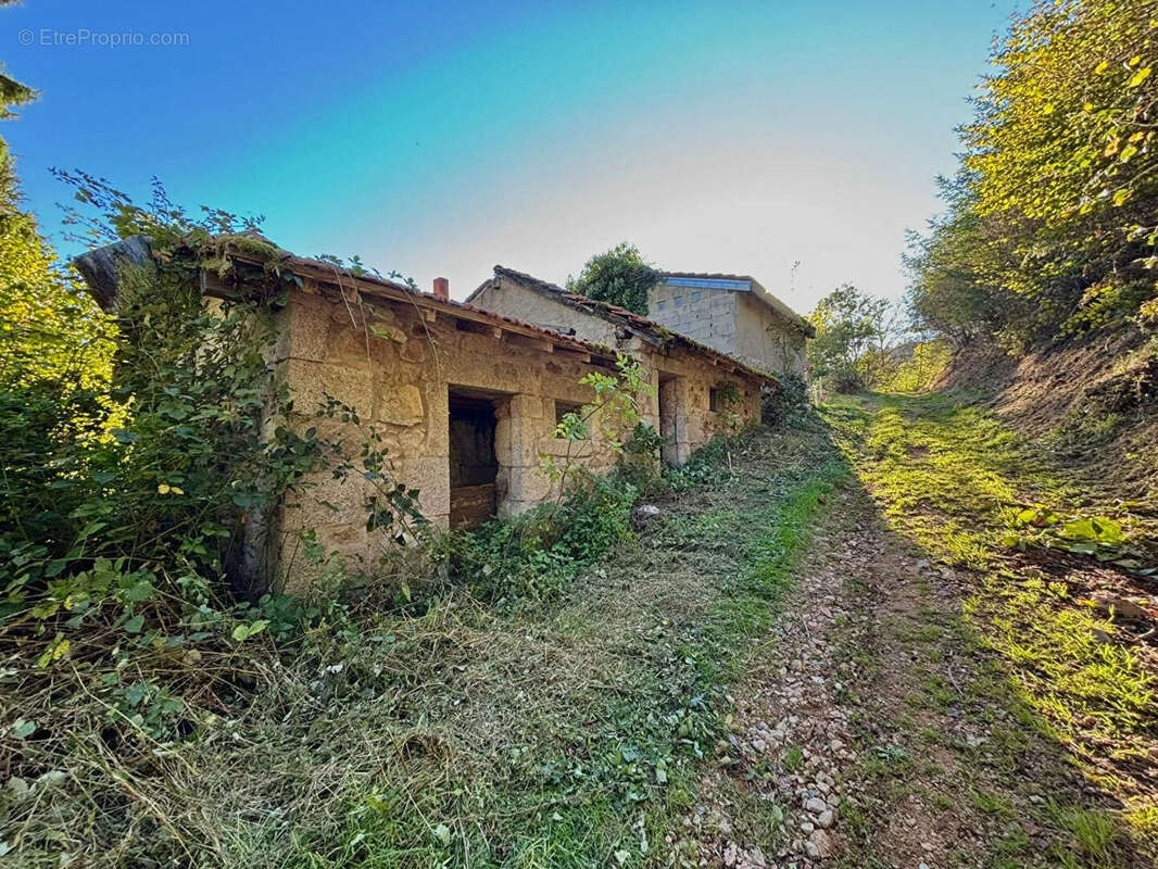 Maison à SAINT-RIRAND