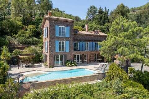 Maison 261 m² à Theoule-Sur-Mer  - photo 2