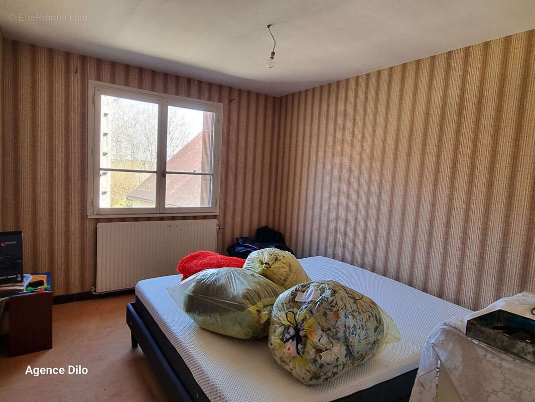 Maison à NEUVY-SAUTOUR