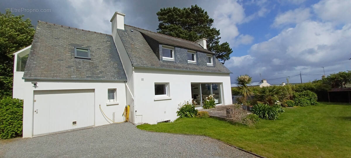 Maison à LE RELECQ-KERHUON