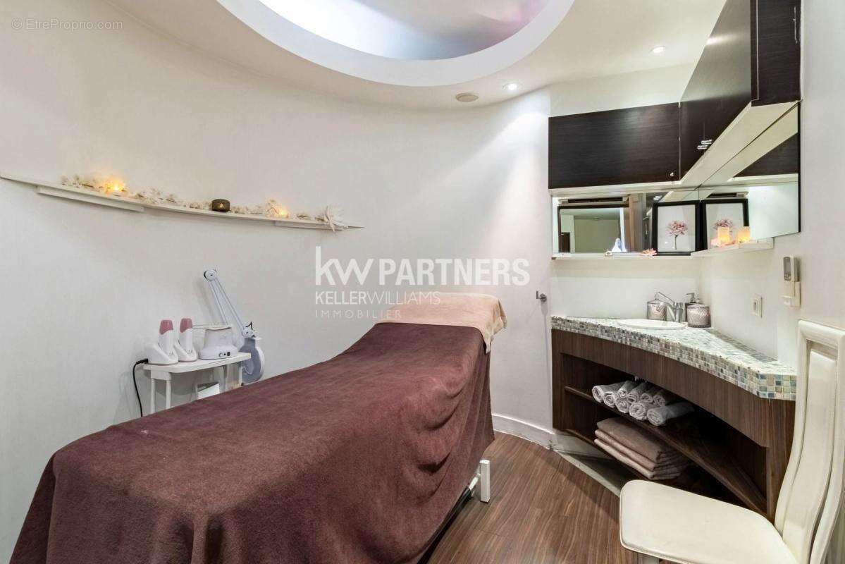 Commerce à PARIS-18E