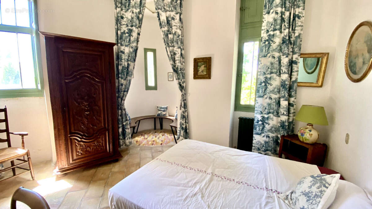 Maison à PERNES-LES-FONTAINES