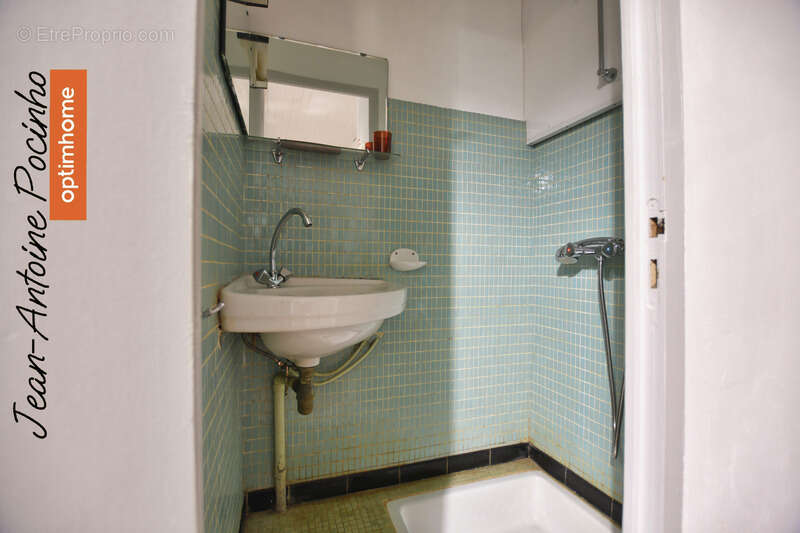 Maison à SAINTE-FOY-DE-PEYROLIERES