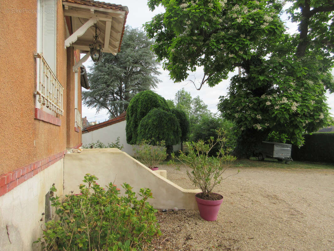 Maison à ARGENTON-SUR-CREUSE