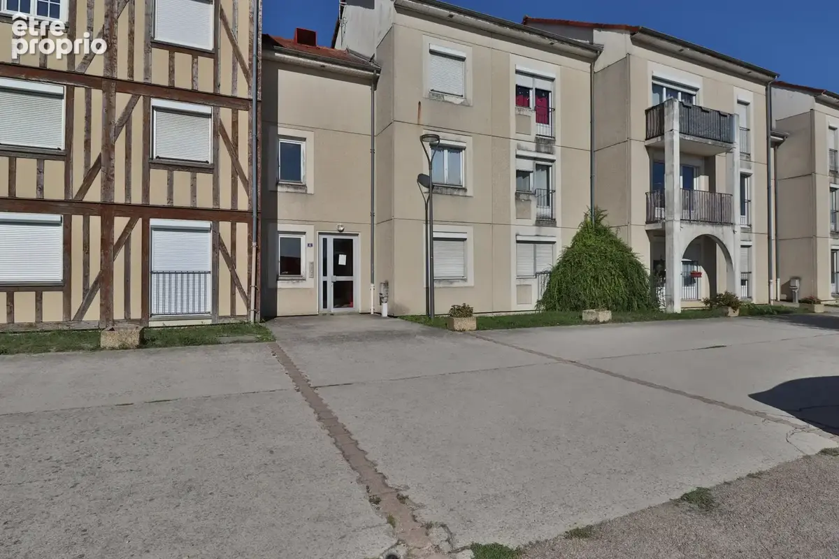 Appartement T5 en duplex de 97 m2 avec 4 chambres et deux places de parking - photo 1