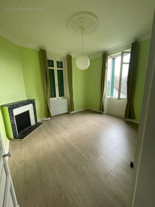 Maison 153 m² à Saint-Astier  - photo 8