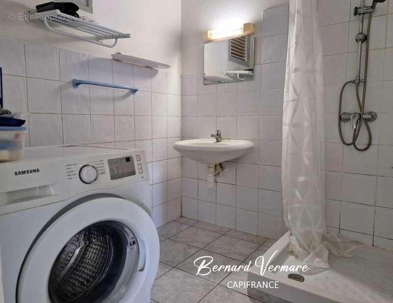 Maison et 3 bungalows - 9 pièces - Piscine - Terrain 2 000m² - photo 13