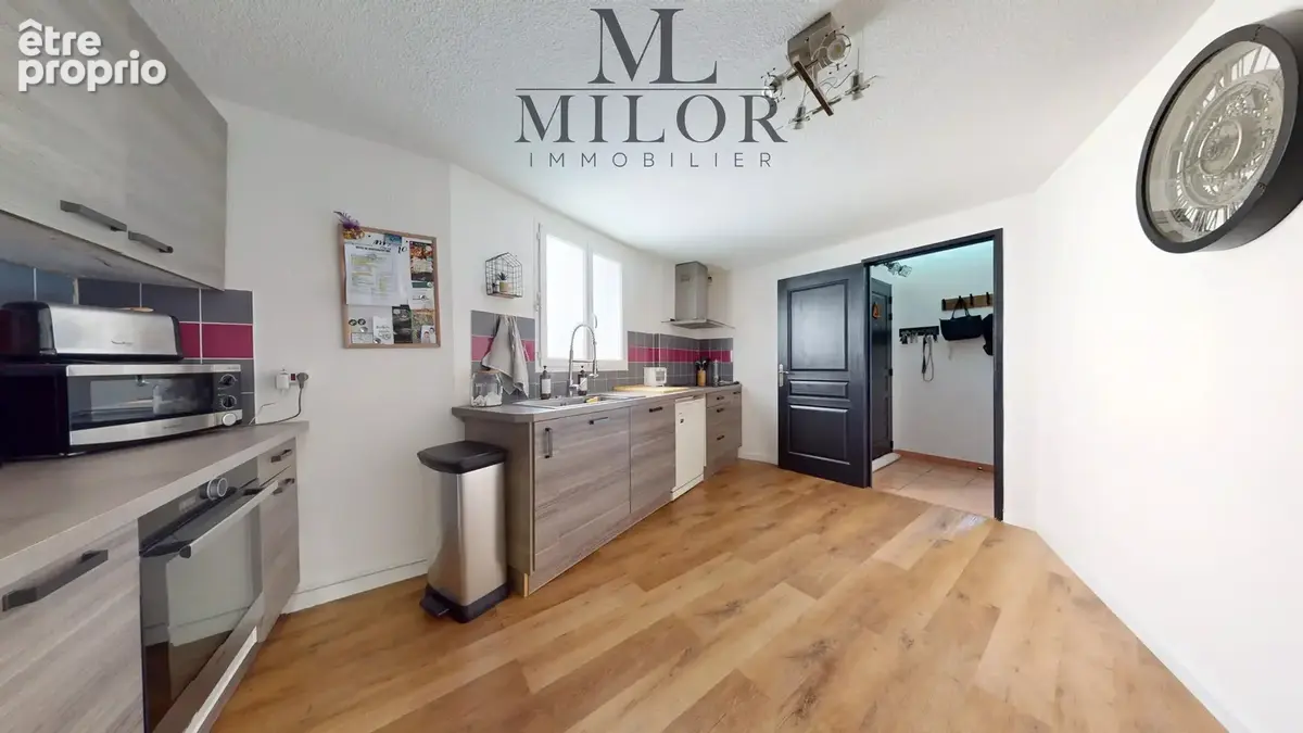 Saint-martin-du-var – dernier étage, 5 pièces avec mezzanine et deux balcons - photo 6