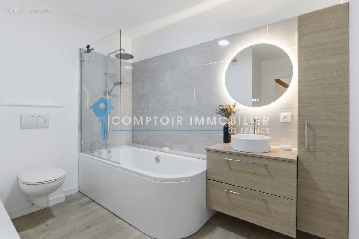 Appartement Duplex dernier étage - Terrasse 45m2 - 110m2 habitables - rénové - photo 12