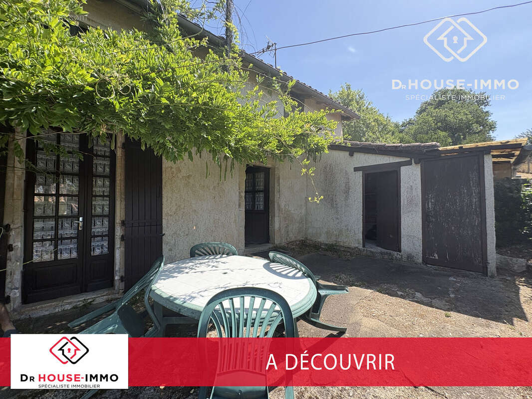 Maison 130 m² à Saint-Front-La-Riviere  - photo 2