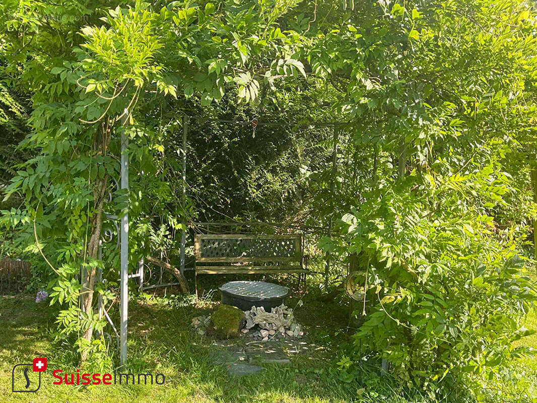 Maison à MONTBOUTON