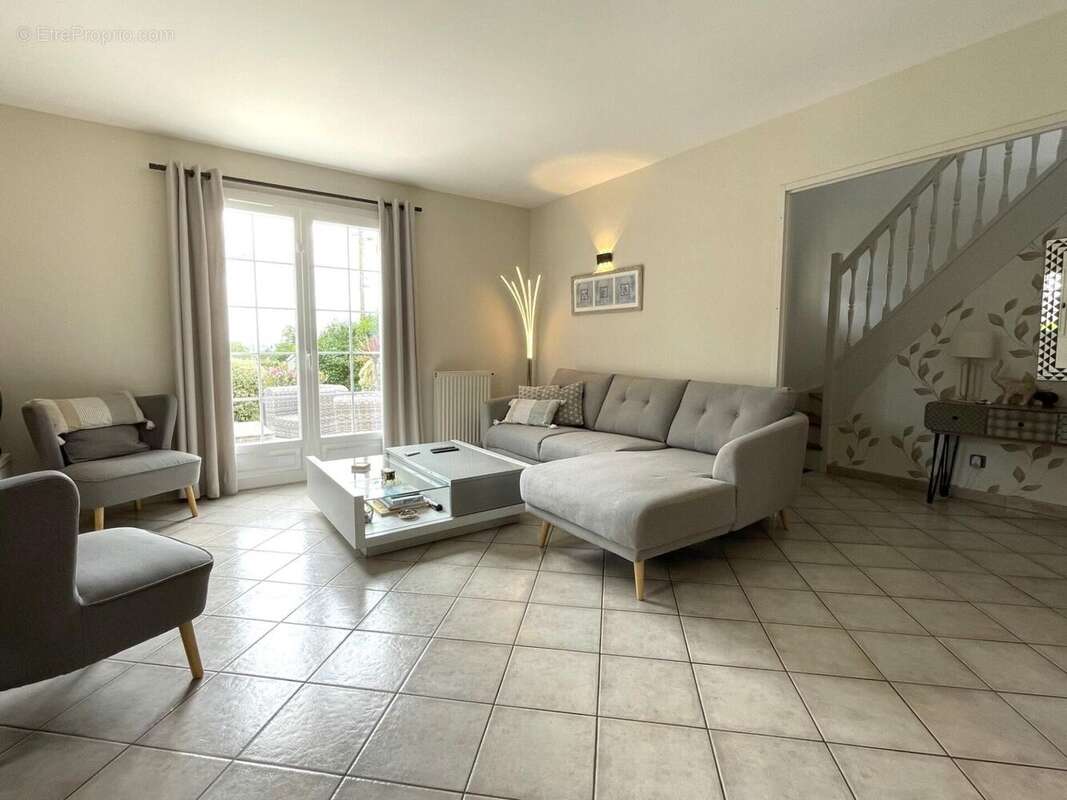Photo 3 - Maison à DAMMARTIN-EN-SERVE