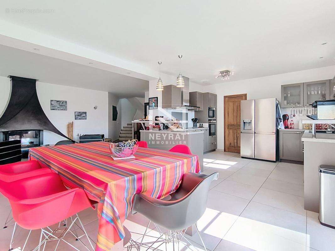 Maison à MONTAUROUX