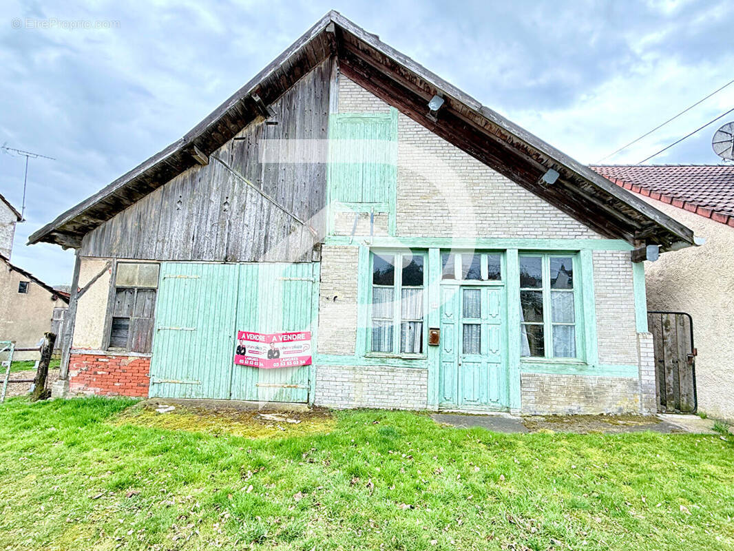 Maison à NEUILLY-L&#039;EVEQUE
