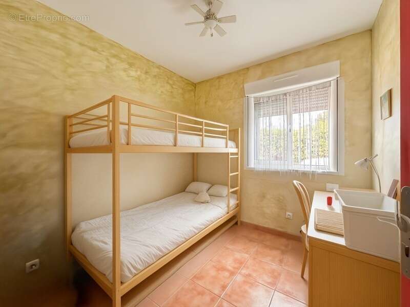A vendre CARGESE - proche de la plage - Maison de 2 chambres et 1 bureau - Jacuzzi - photo 6