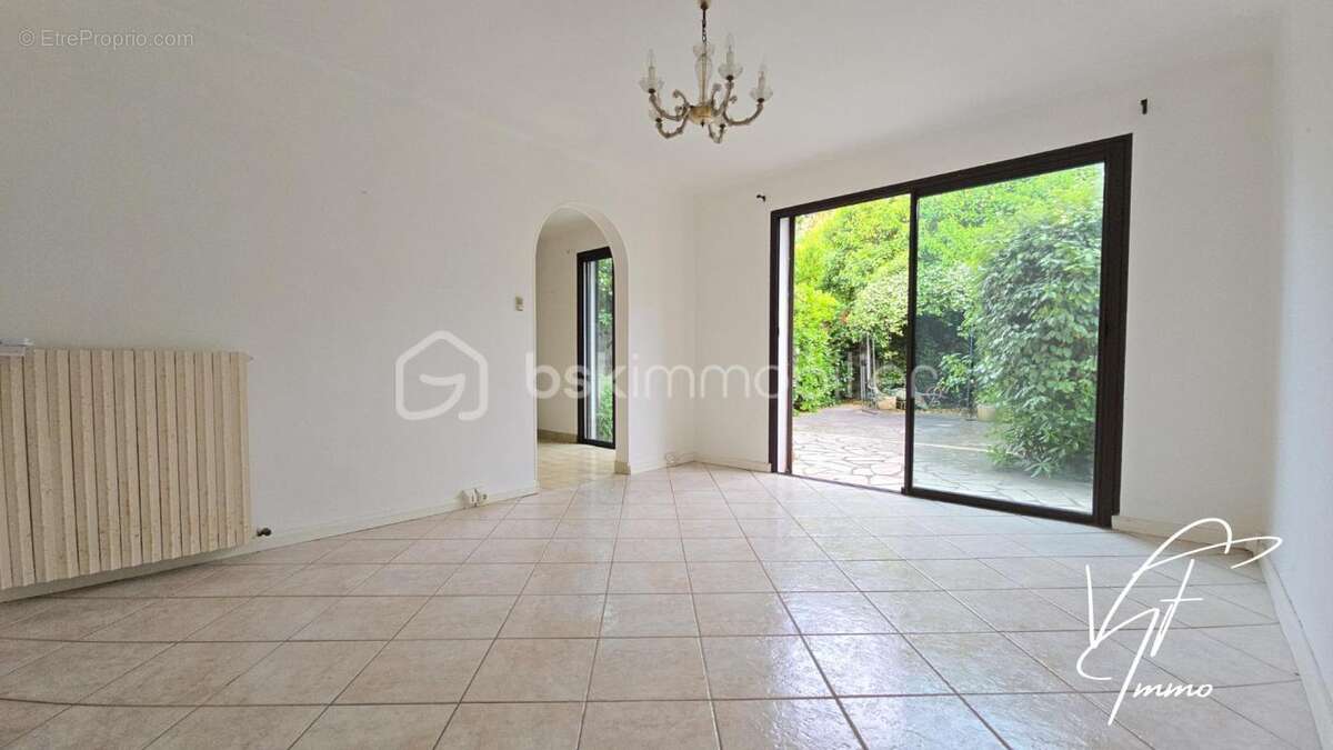 Maison à SIX-FOURS-LES-PLAGES