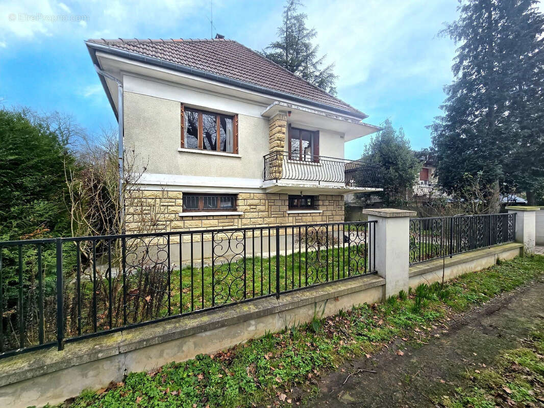 Maison à LIVRY-GARGAN