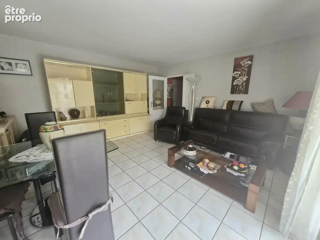 Bron centre  appartement type 2 avec terrasse - photo 2