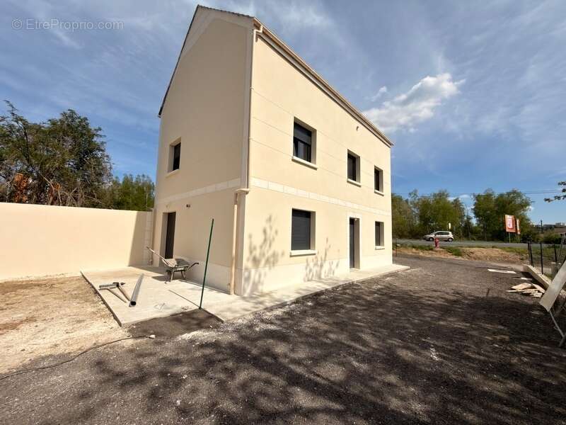 Maison à MONTATAIRE