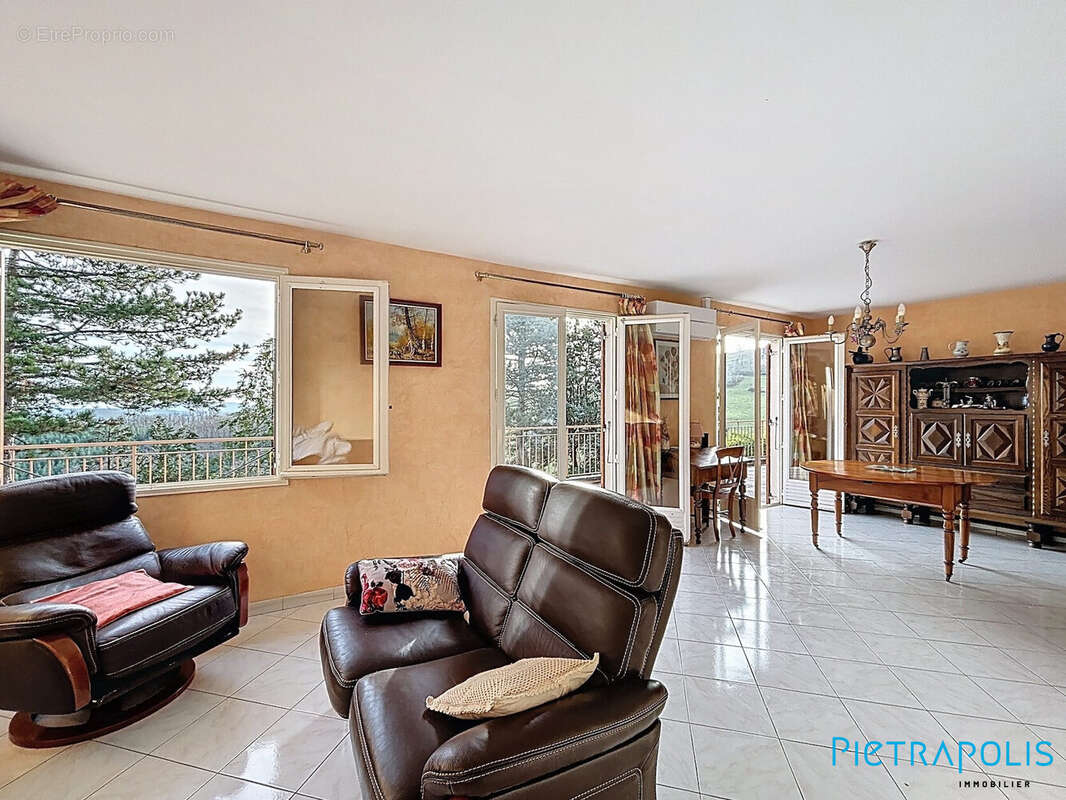 Maison à SAINT-FORGEUX