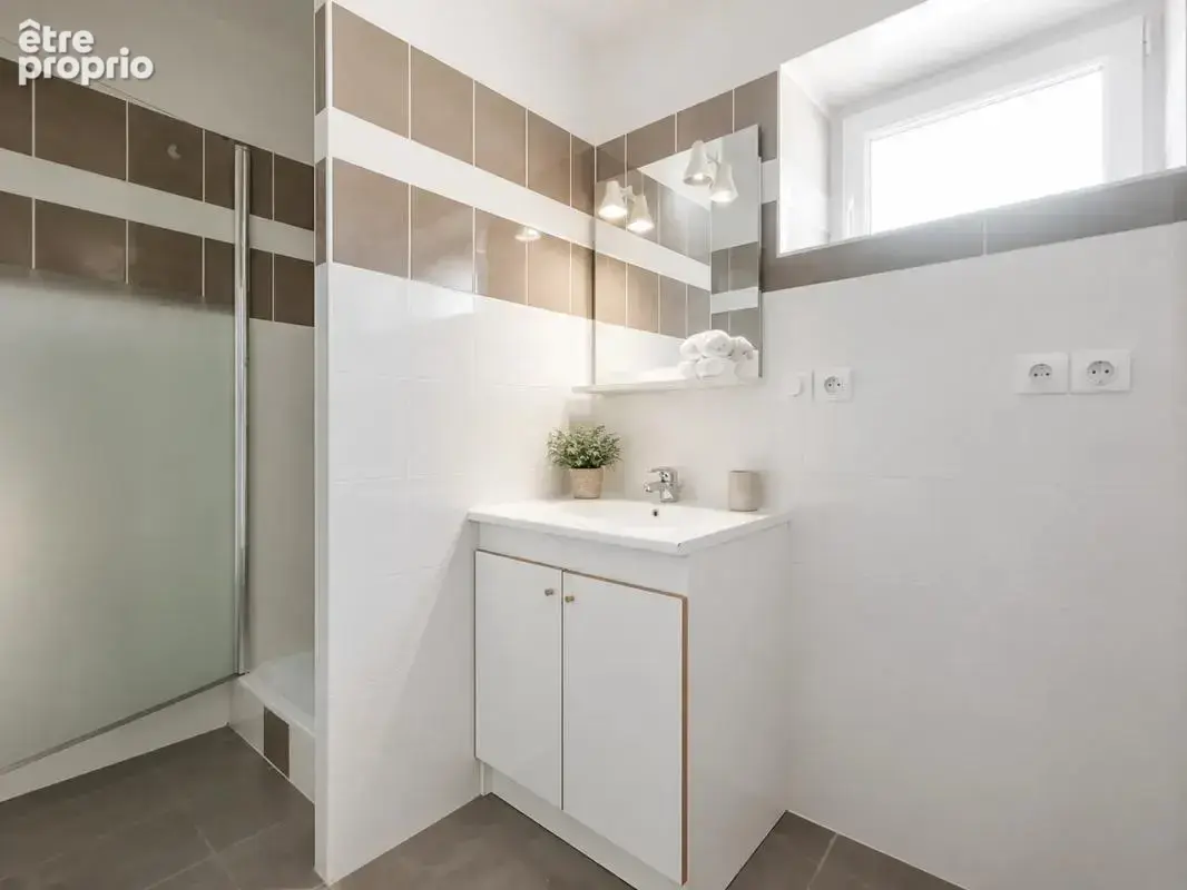 Appartement 3 pièces de 75 m² à Valence - photo 10