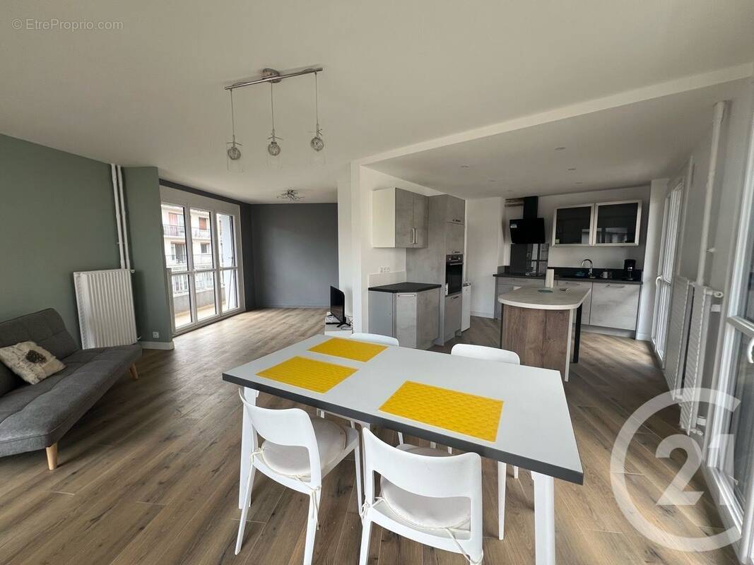 Appartement 94 m² à Aurillac  - photo 2