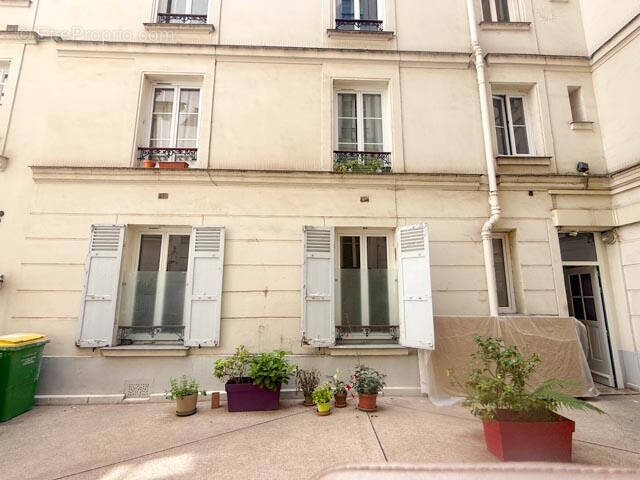 Appartement à PARIS-18E