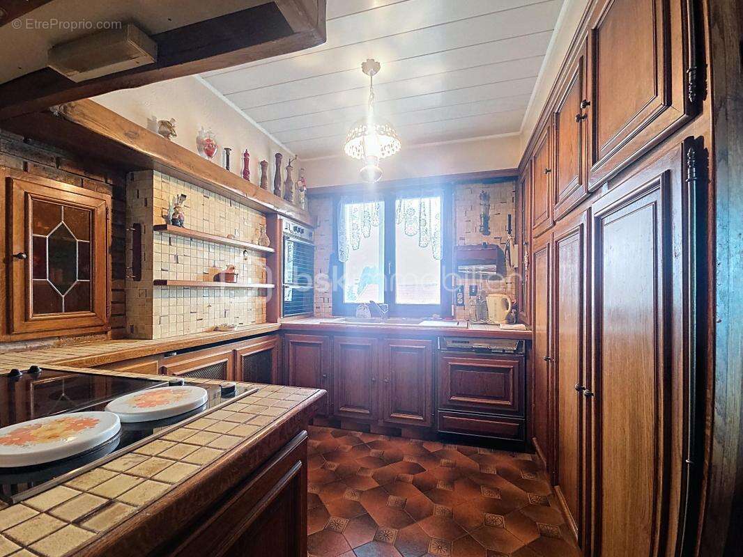 Appartement à LES PAVILLONS-SOUS-BOIS