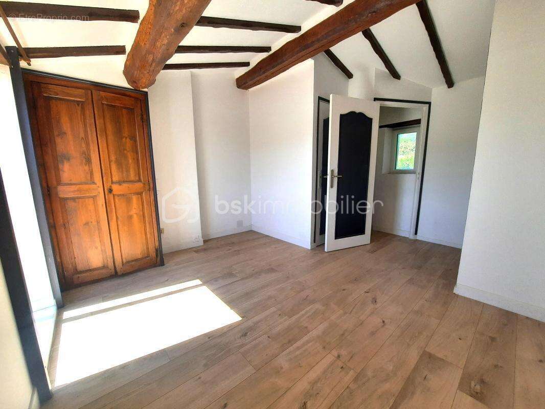 À vendre : Charmante maison de village proche FRÉJUS / ST RAPHAEL - photo 3
