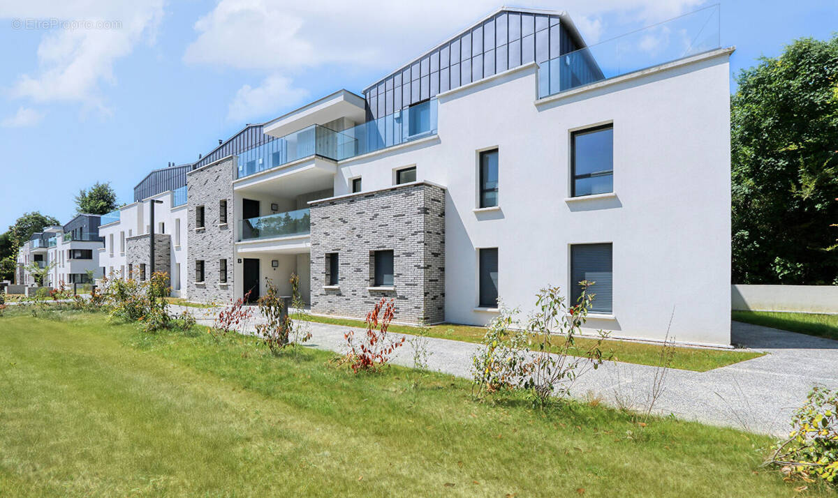 Appartement à DAMMARIE-LES-LYS