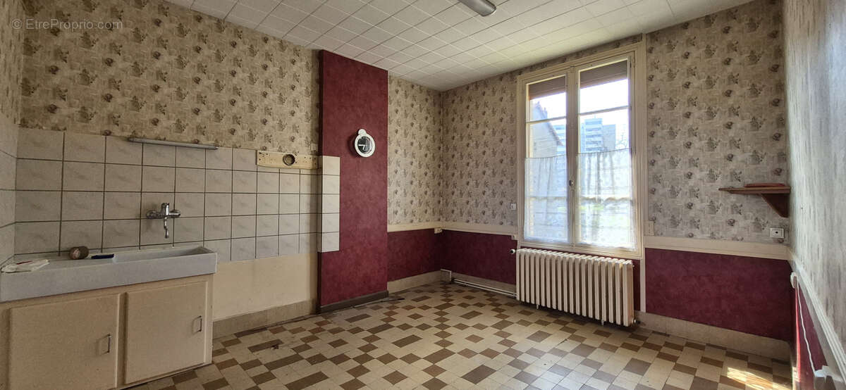 Maison à MONTLUCON