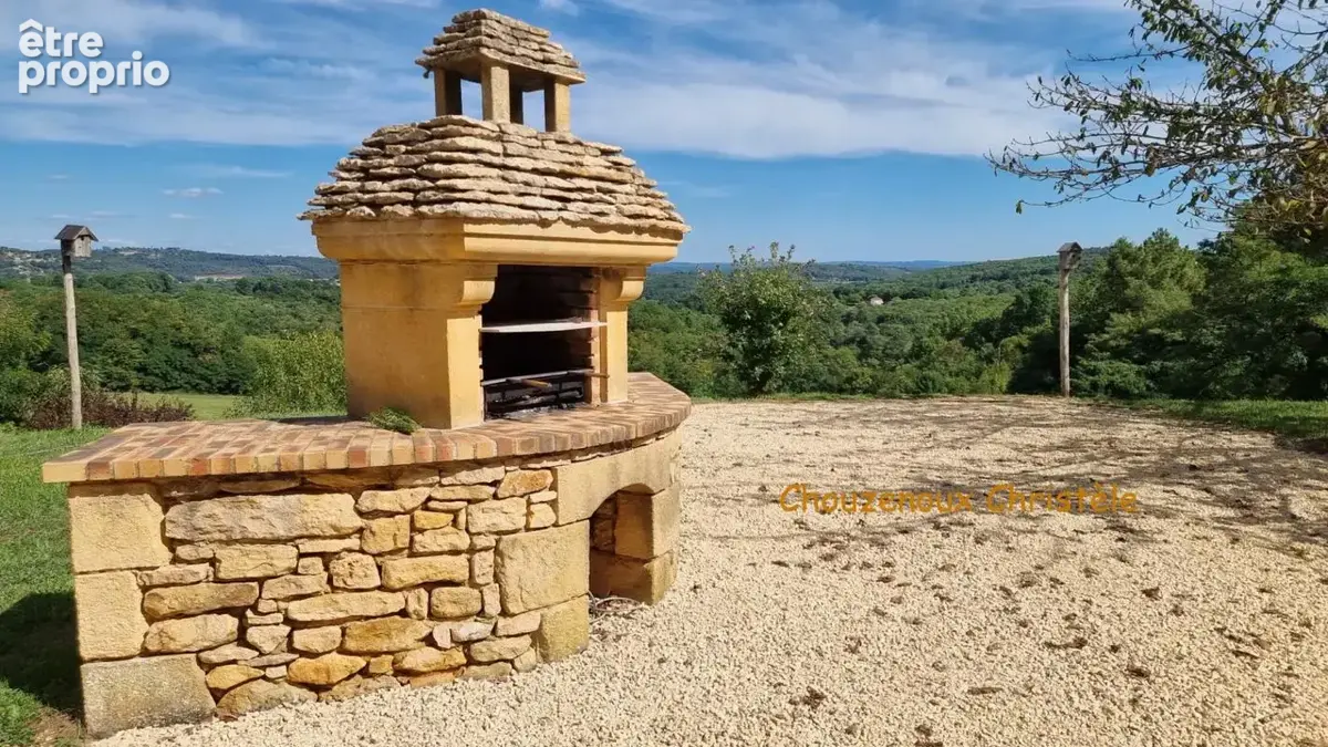 24200 Sarlat La Caneda :Maison et gîte, dépendances et piscine sur 5000m² - photo 13
