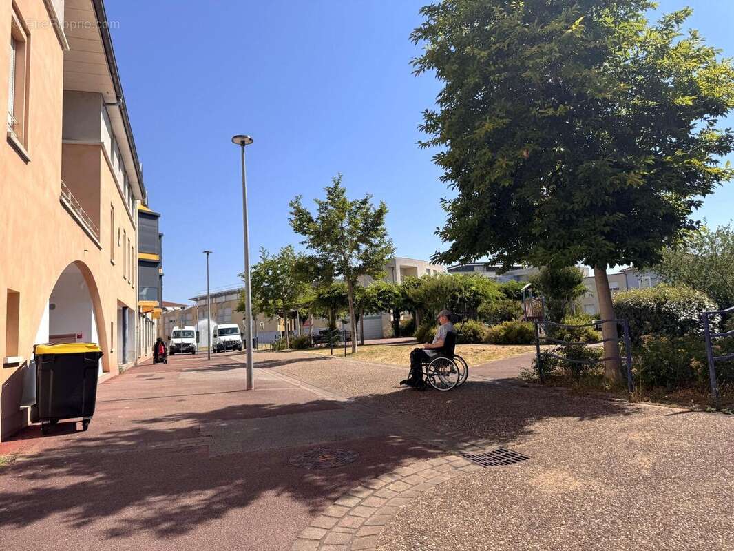 Appartement 76 m² à Roanne  - photo 4