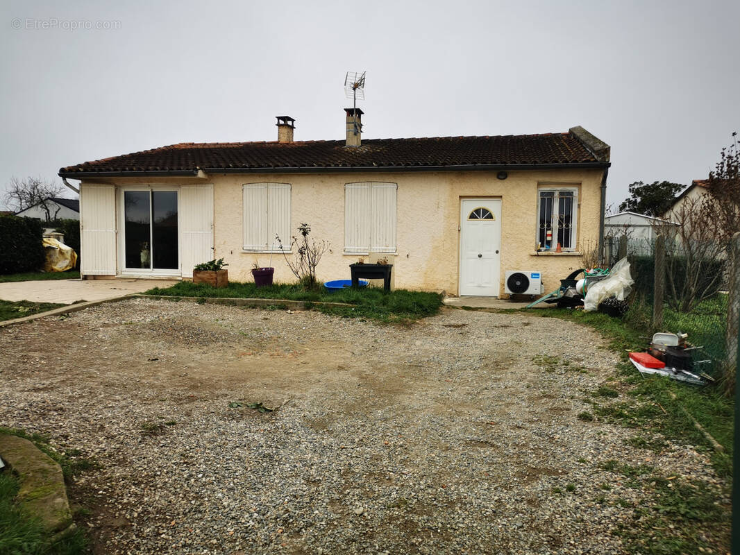 Maison à BRUGUIERES