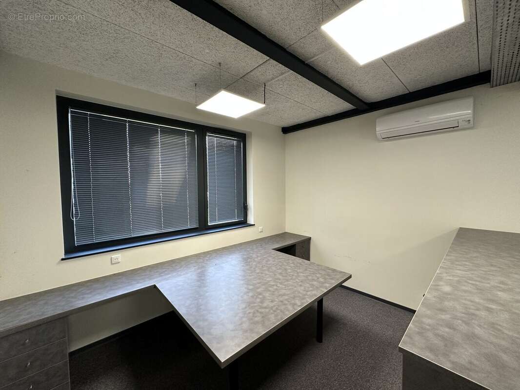 Commerce à NOGENT-LE-PHAYE