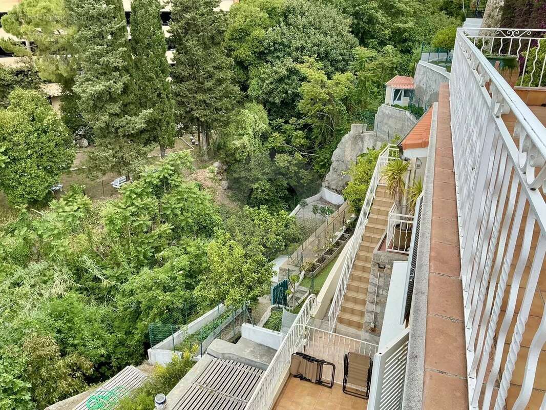 Appartement à ROQUEBRUNE-CAP-MARTIN