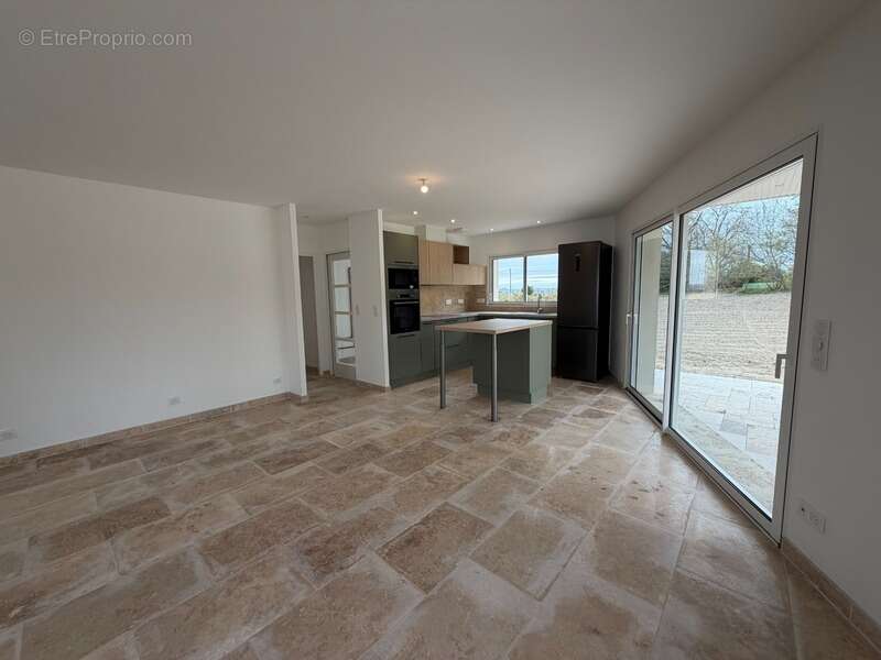 Maison neuve très haut de gamme (RE 2020- DPE A/A) de 5 pièces avec garage à 5 KMS de NOGARO (32) à Sainte Christie d'Armagnac - photo 4